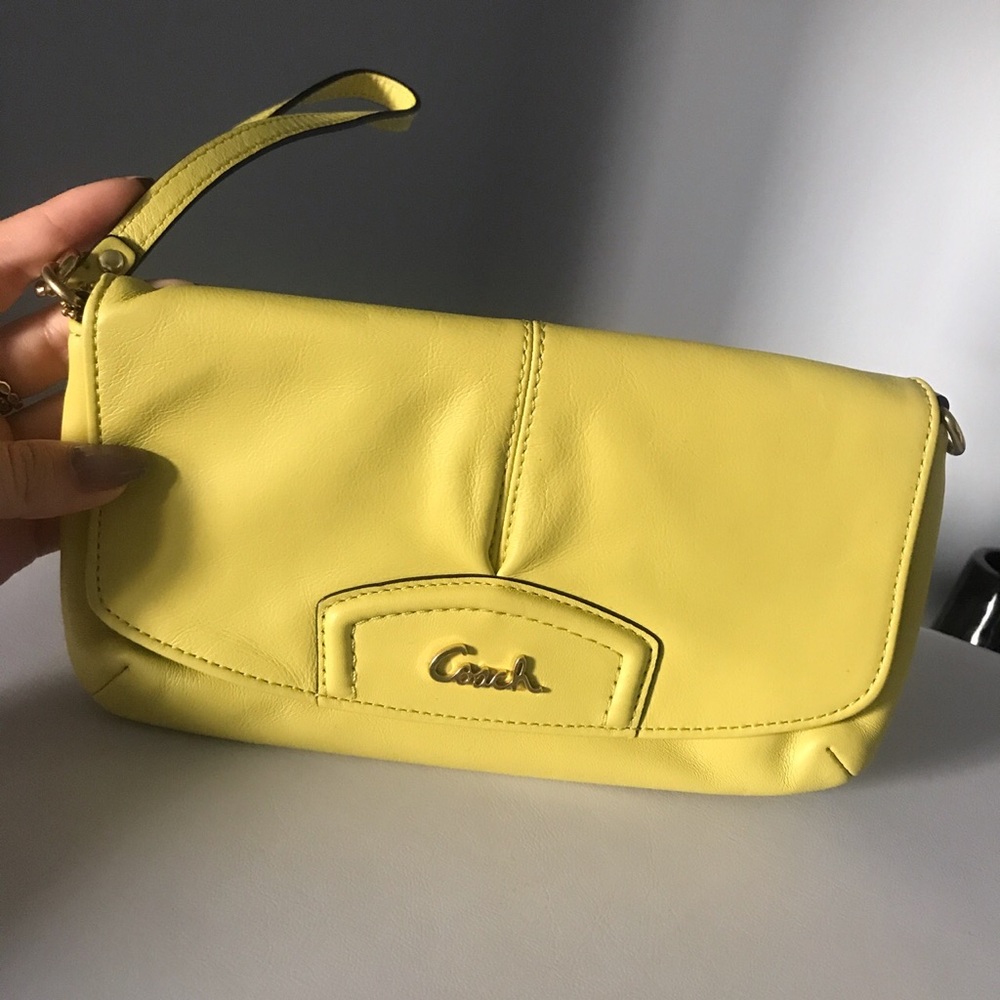 BNWT COACH CLUTCH
